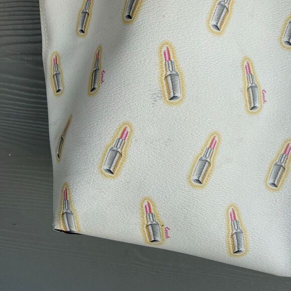 Coach City Tote Bag With Lipstick Print w/matching wallet - Picture 4 of 10